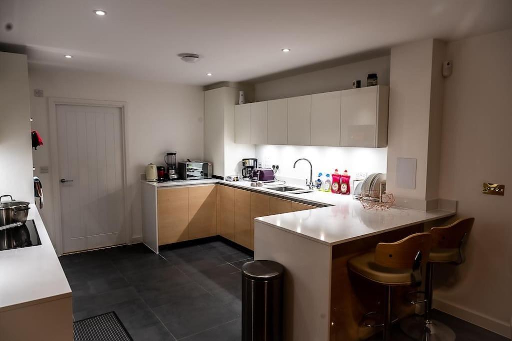 Harold Wood Exquisite Cozy House, Close To Train Station And Amenities מראה חיצוני תמונה